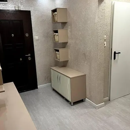 луксозен в сърцето на Burgas Stad